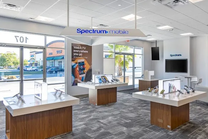 Spectrum store - Delano