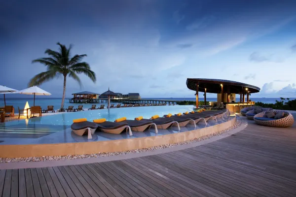 Centara Ras Fushi Resort & Spa Maldives