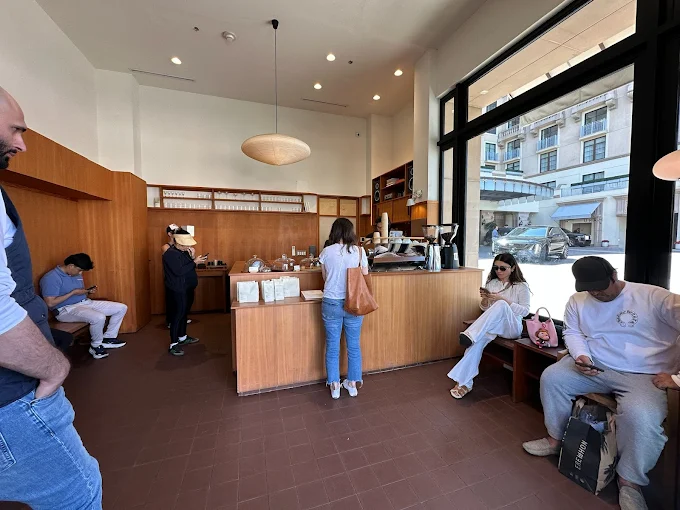 Maru Espresso Bar & Coffee Shop in Beverly Hills