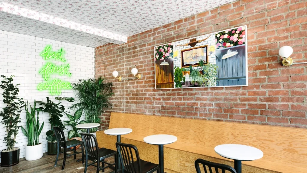 01. Alfred Coffee Shop near Beverly Hills Garden Park