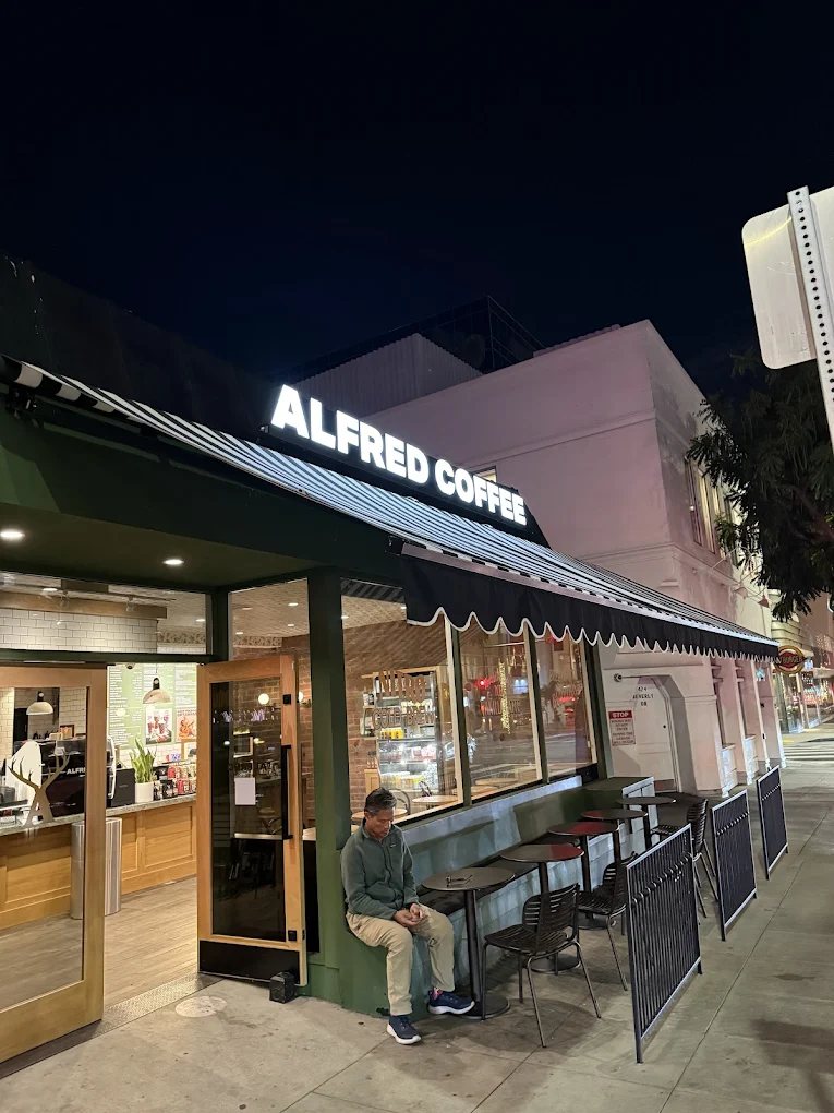 02. Alfred Coffee Shop near Beverly Hills Garden Park