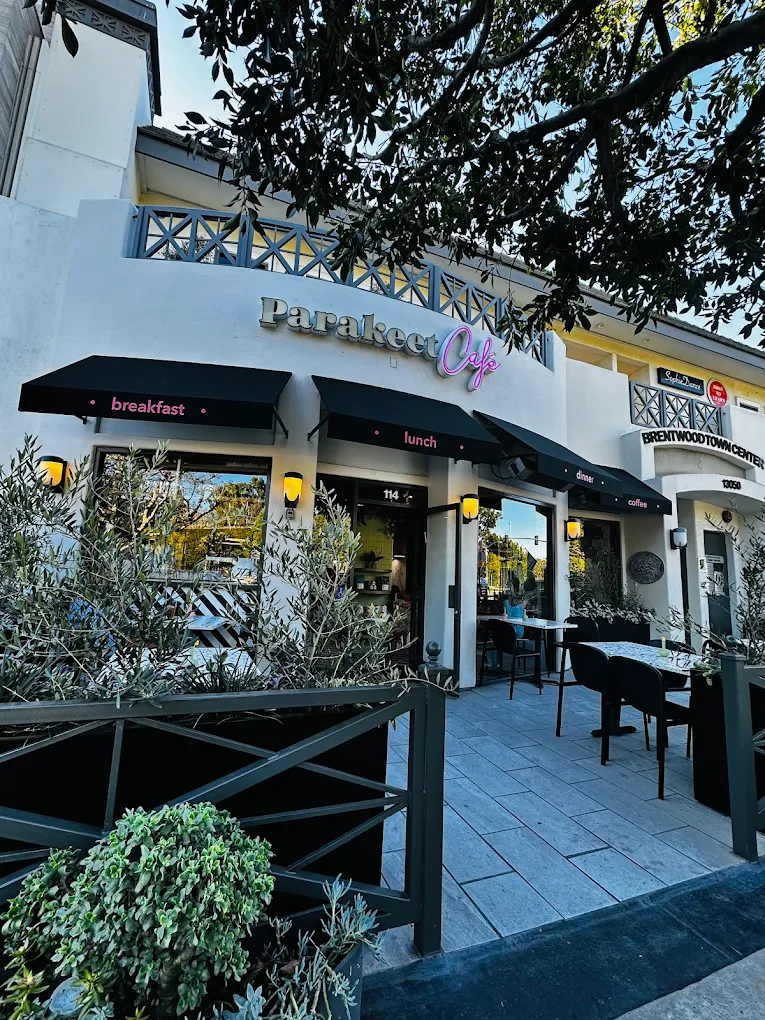 06.Parakeet Cafeat at Beverly Hills