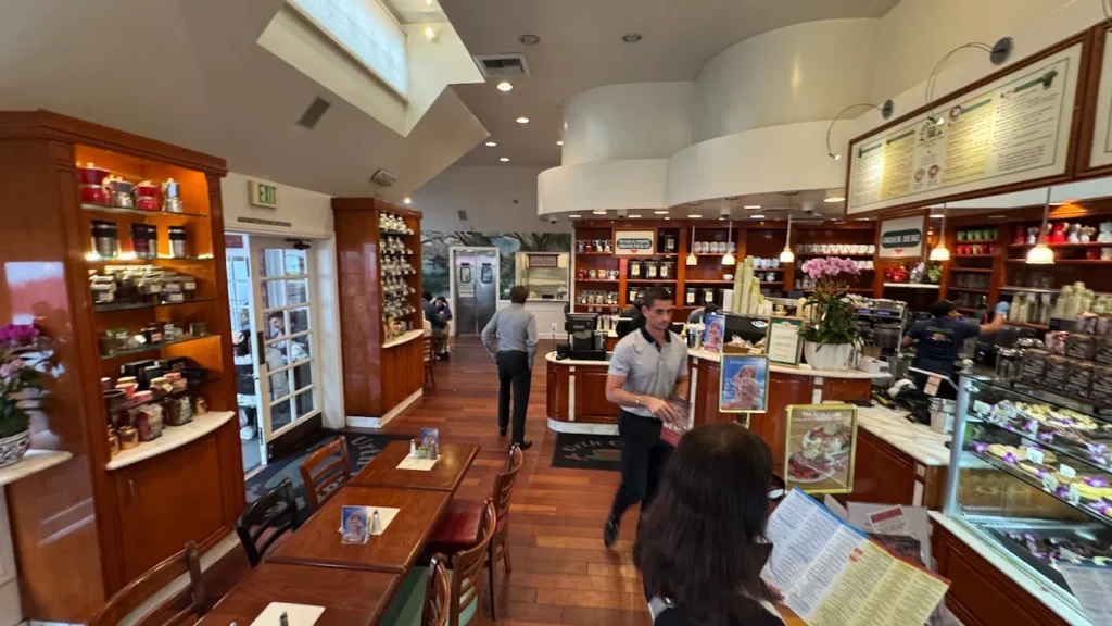 Urth Caffe Beverly Hills - indoor